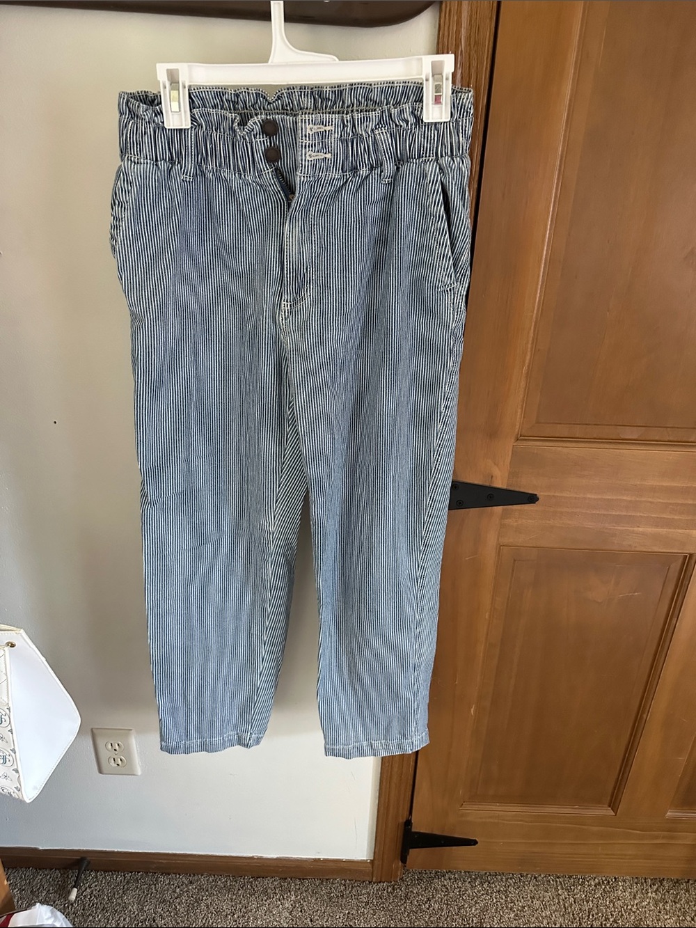 Women’s stripped jeans